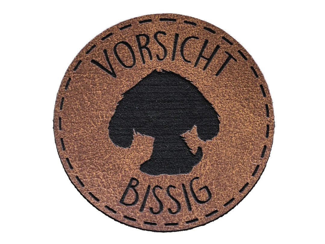 Kunstleder-Label KDS 45x45 mm // VORSICHT BISSIG